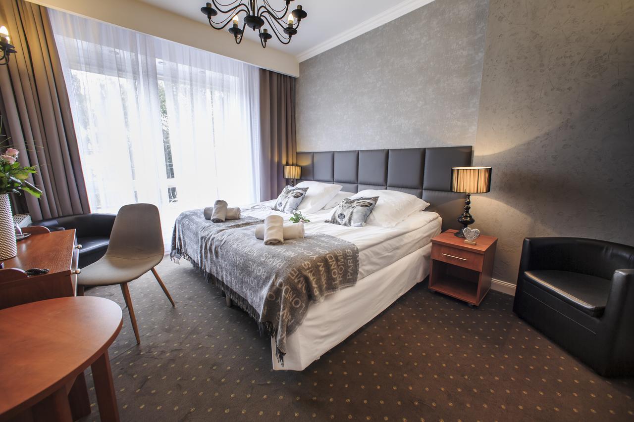 Rezydencja Pod Teznia & Spa Иновроцлав Экстерьер фото
